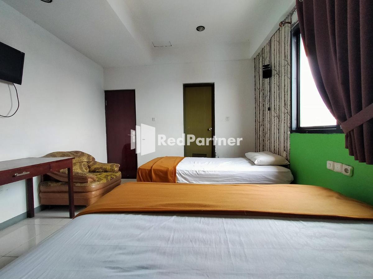 Hotel Ayu Lestari Ternate Redpartner Exterior foto