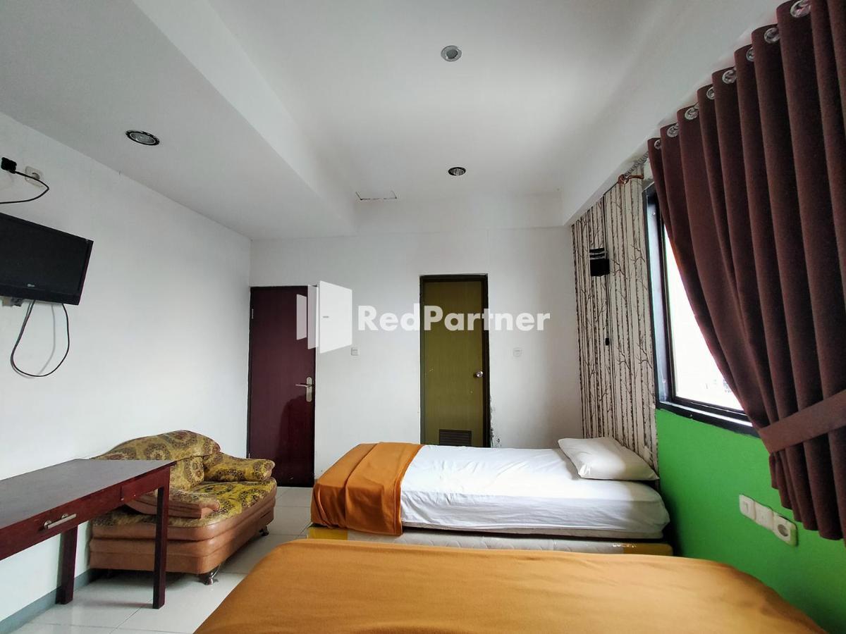 Hotel Ayu Lestari Ternate Redpartner Exterior foto