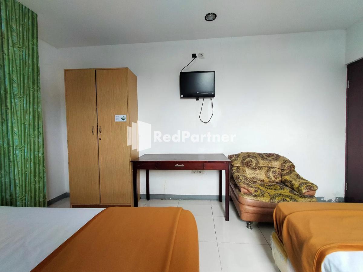 Hotel Ayu Lestari Ternate Redpartner Exterior foto